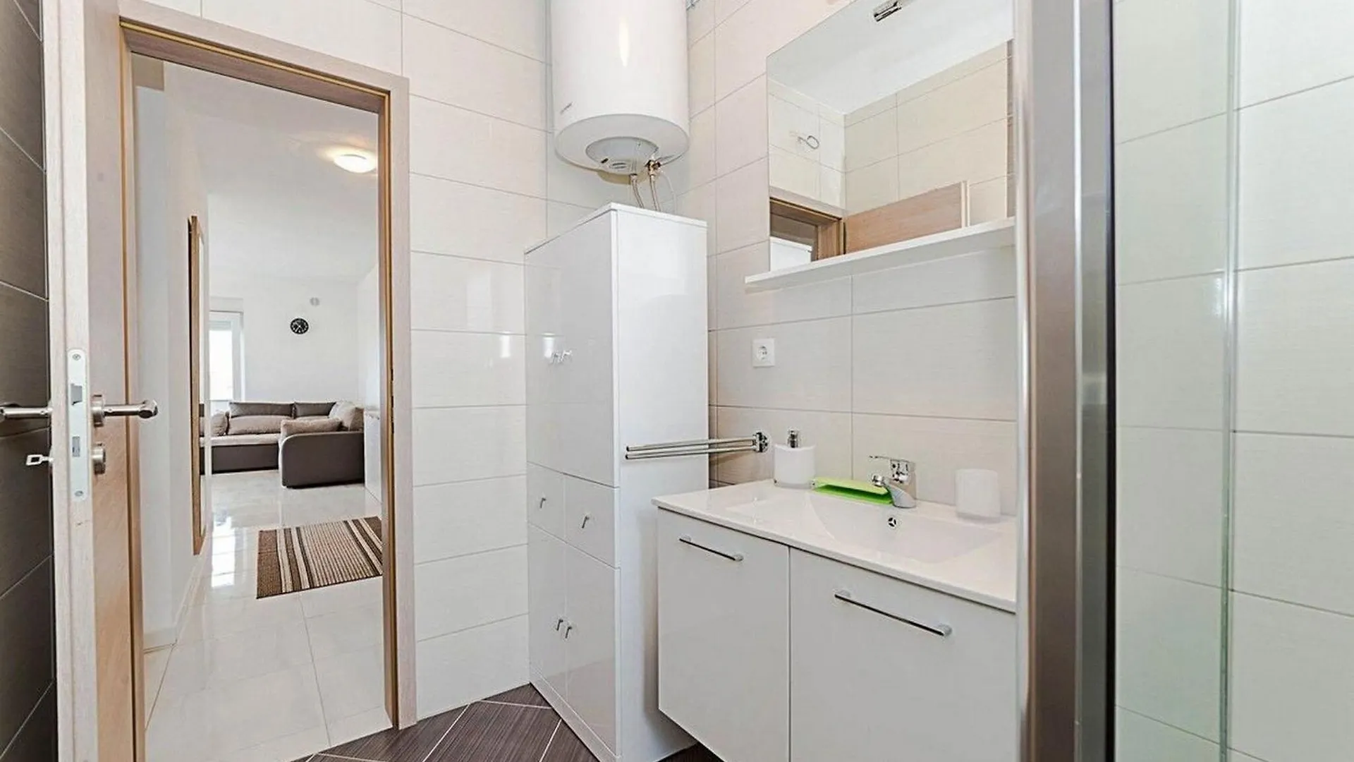 Apartment Andreja Vir 0*,  Croatia